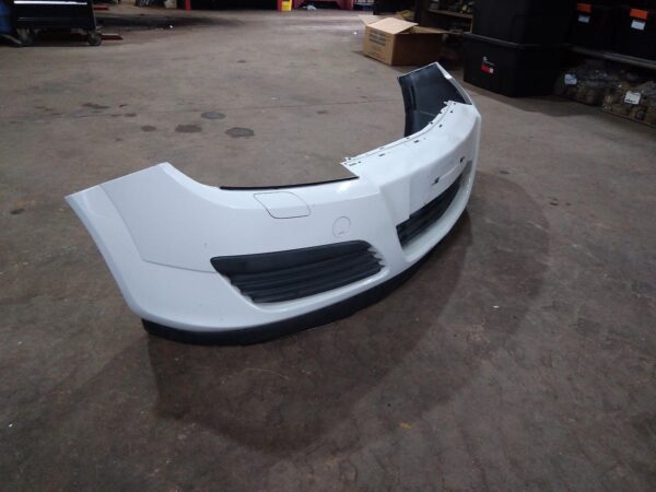 2006 HOLDEN ASTRA FRONT BUMPER