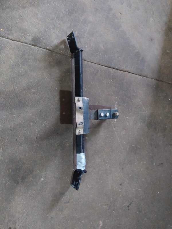 2006 HOLDEN COMMODORE TOWBAR