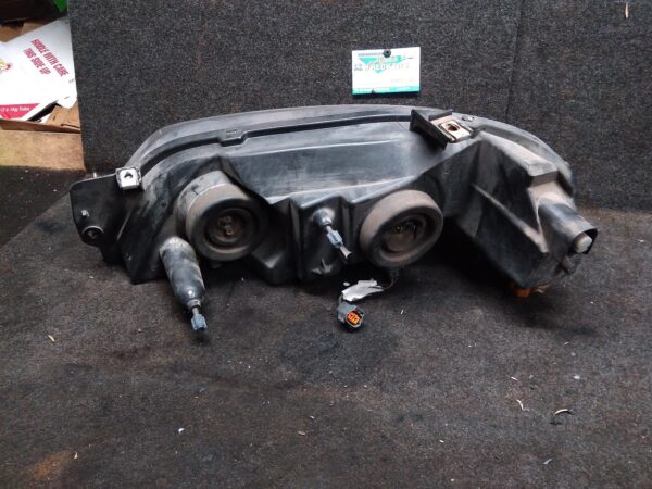2002 FORD FALCON RIGHT HEADLAMP