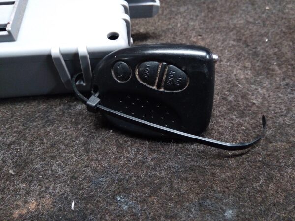 2005 HOLDEN COMMODORE ECU