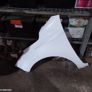 2013 HYUNDAI I20 Left Guard