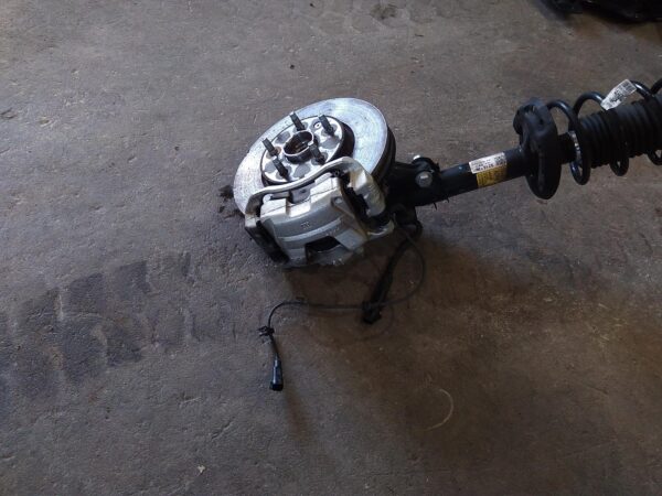 2016 HOLDEN BARINA RIGHT FRONT HUB ASSEMBLY