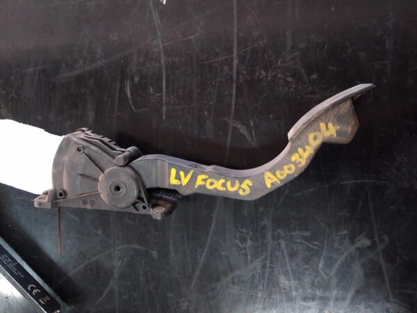 2011 FORD FOCUS PEDAL ASSEMBLY