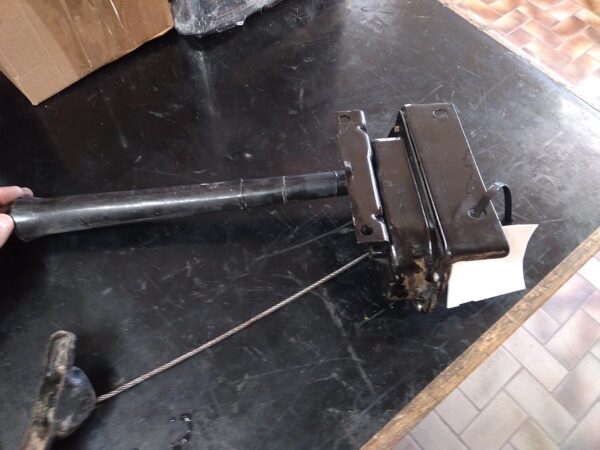 2010 FORD FALCON SPARE WHEEL WINCH