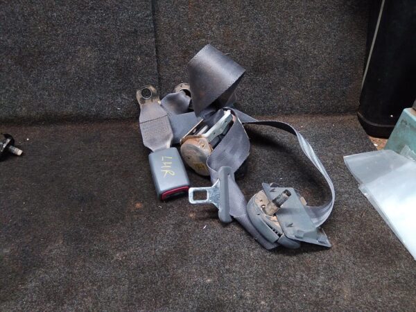 2001 TOYOTA HILUX SEATBELT/STALK