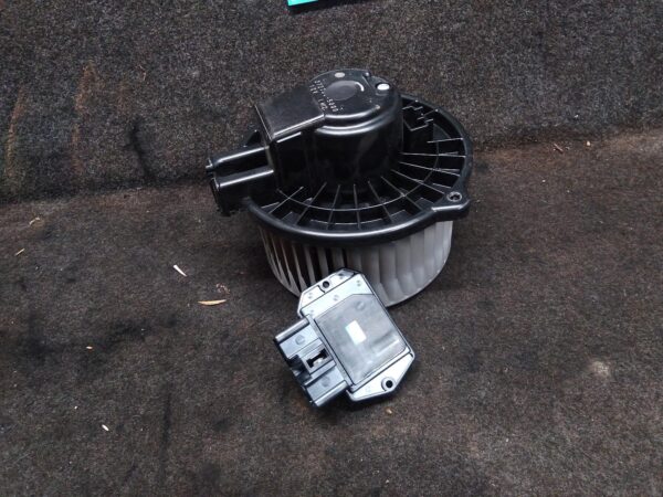 2006 LEXUS RX SERIES HEATER FAN MOTOR
