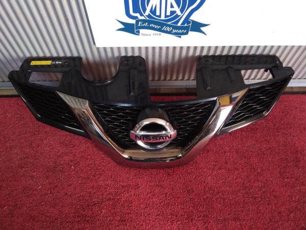 2016 NISSAN XTRAIL Grille