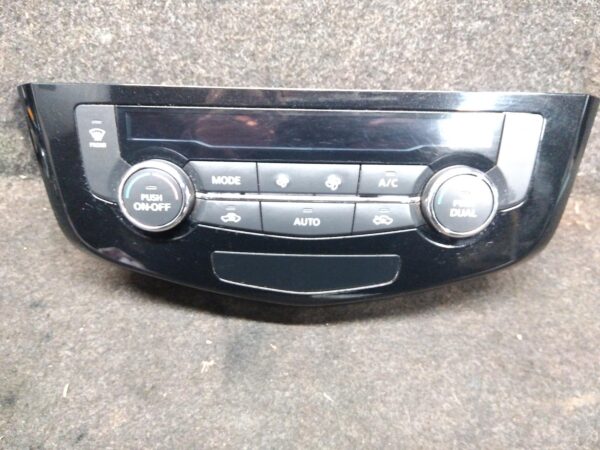 2016 NISSAN XTRAIL Heater/Ac Controls
