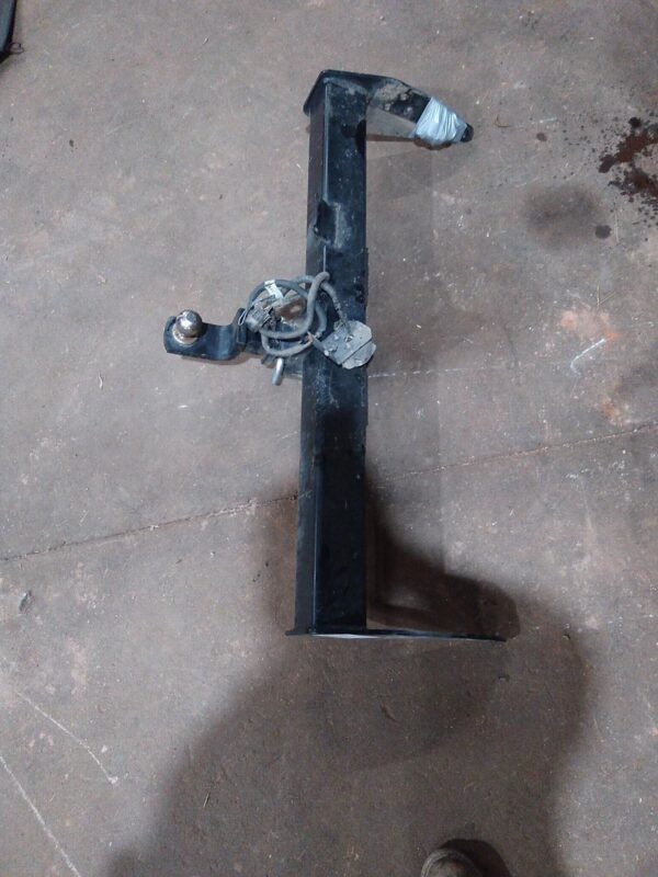 2015 HOLDEN COLORADO TOWBAR