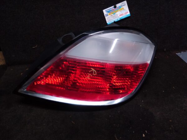 2006 HOLDEN ASTRA RIGHT TAILLIGHT
