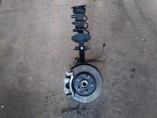 2016 NISSAN XTRAIL Left Front Strut