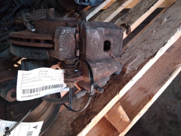 1998 NISSAN PULSAR CALIPER