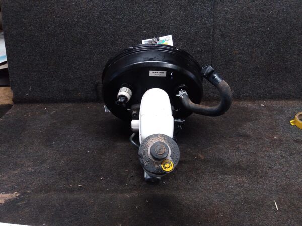 2012 TOYOTA HILUX BRAKE BOOSTER