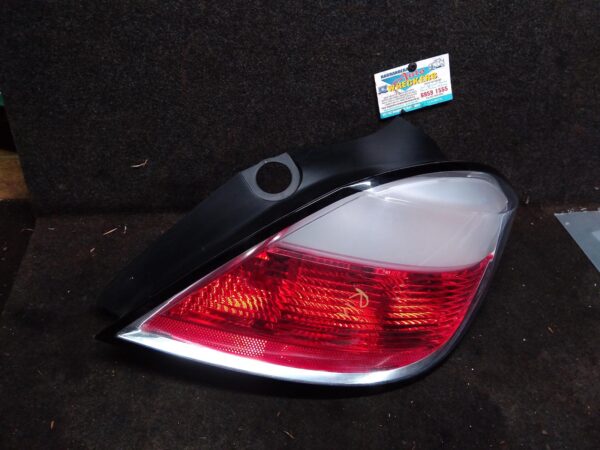 2006 HOLDEN ASTRA RIGHT TAILLIGHT