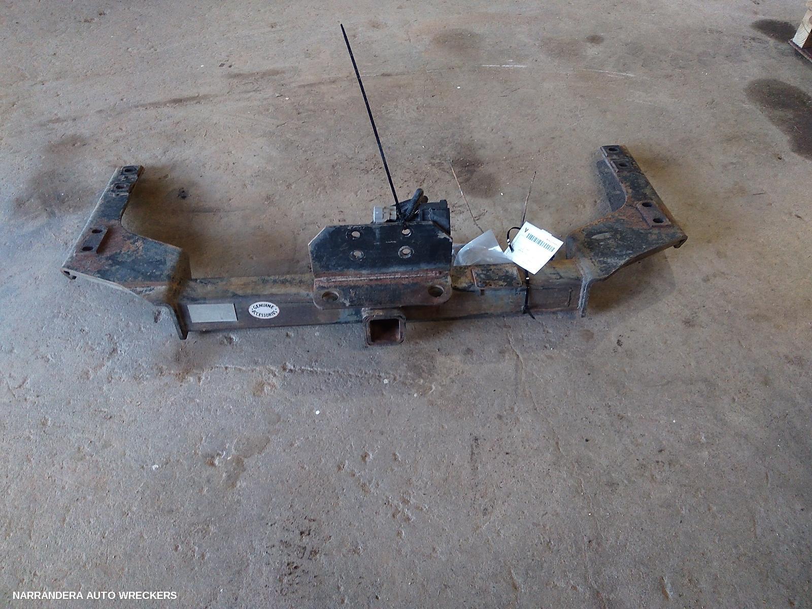 1999 TOYOTA LANDCRUISER Towbar