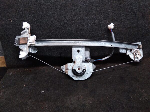 1998 FORD FALCON LEFT REAR WND REG/MOTOR