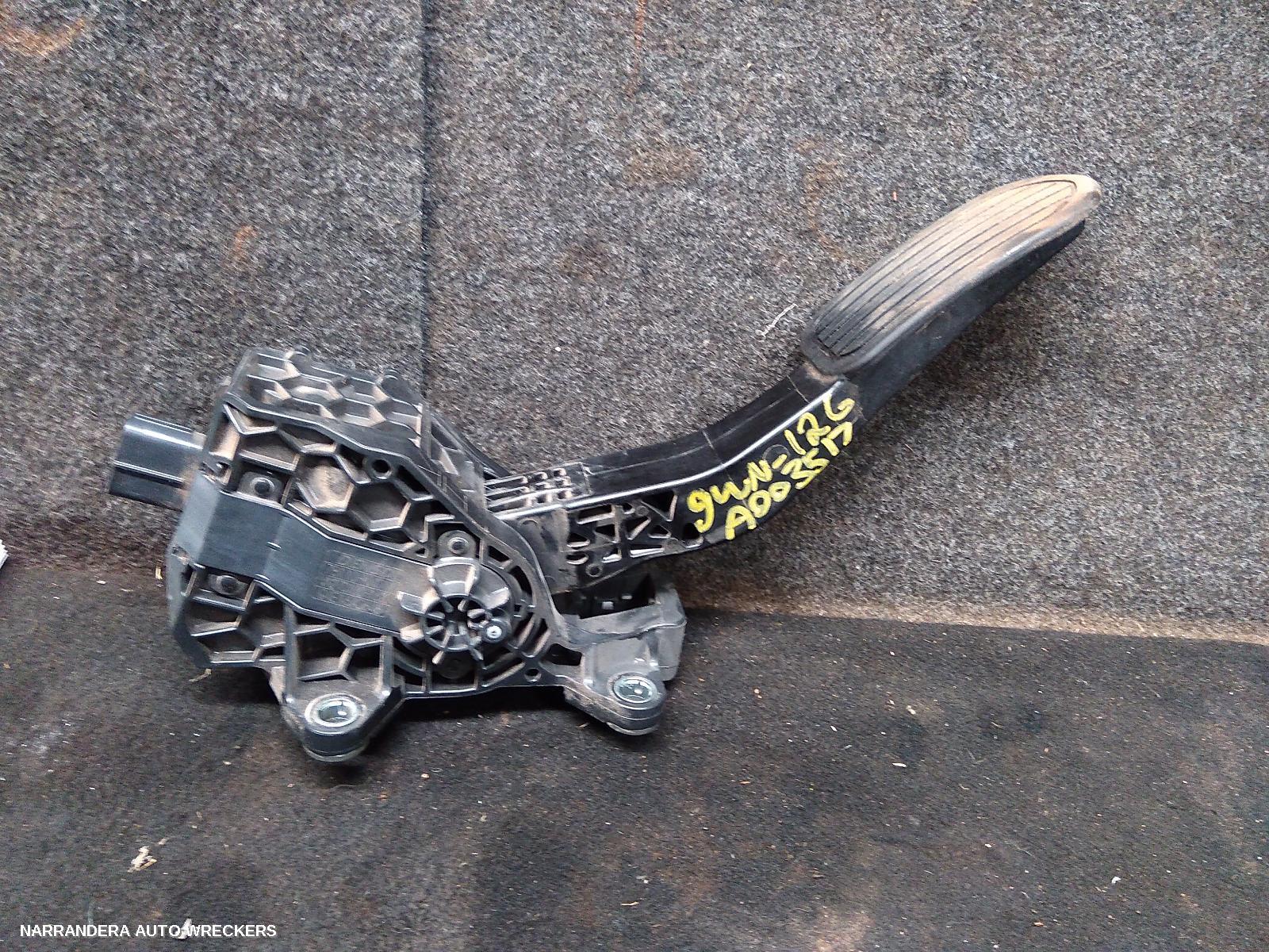 2021 TOYOTA HILUX Pedal Assembly