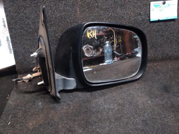 2014 TOYOTA HILUX RIGHT DOOR MIRROR