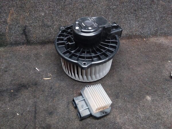 2006 LEXUS RX SERIES HEATER FAN MOTOR