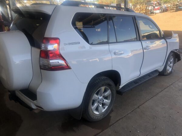 2017 TOYOTA PRADO TRANS LINES