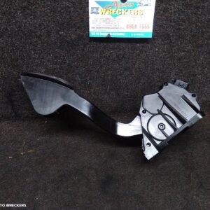 2018 TOYOTA LANDCRUISER Pedal Assembly