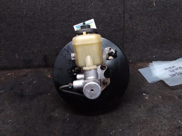 1996 TOYOTA HILUX BRAKE BOOSTER