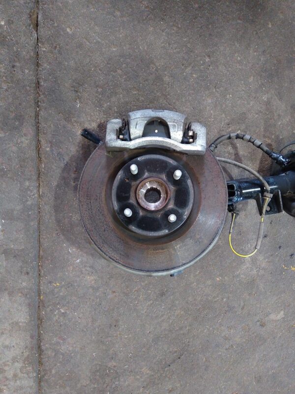 2016 MAZDA 2 LEFT FRONT HUB ASSEMBLY