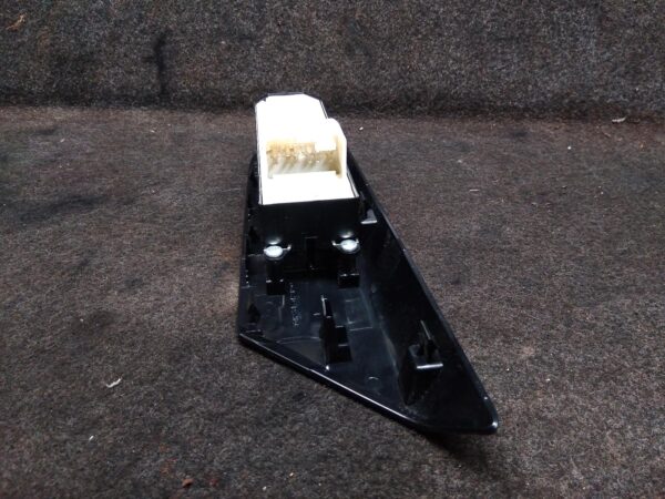 2013 TOYOTA RAV4 PWR DR WIND SWITCH