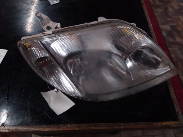 2002 TOYOTA COROLLA RIGHT HEADLAMP