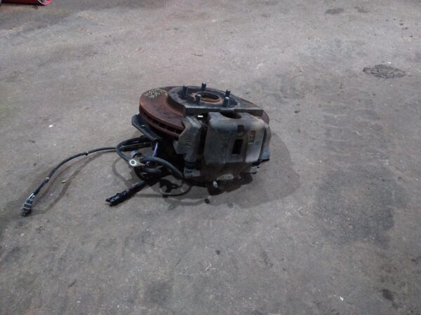2006 LEXUS RX SERIES LEFT FRONT HUB ASSEMBLY