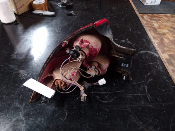 2003 HOLDEN COMMODORE RIGHT TAILLIGHT