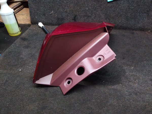 2013 TOYOTA RAV4 LEFT TAILLIGHT