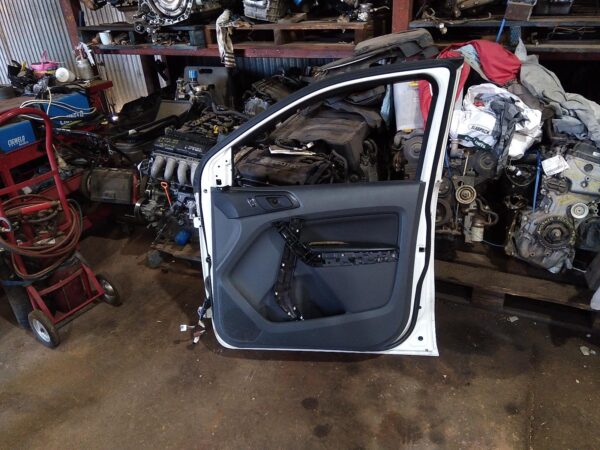 2016 FORD RANGER RIGHT FRONT DOOR
