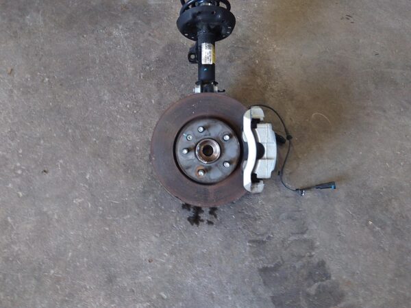 2016 HOLDEN BARINA RIGHT FRONT HUB ASSEMBLY