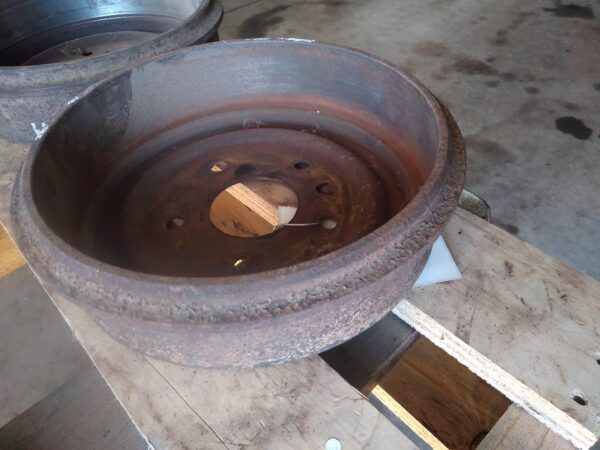 1976 HOLDEN TORANA REAR BRAKE DISC/DRUM