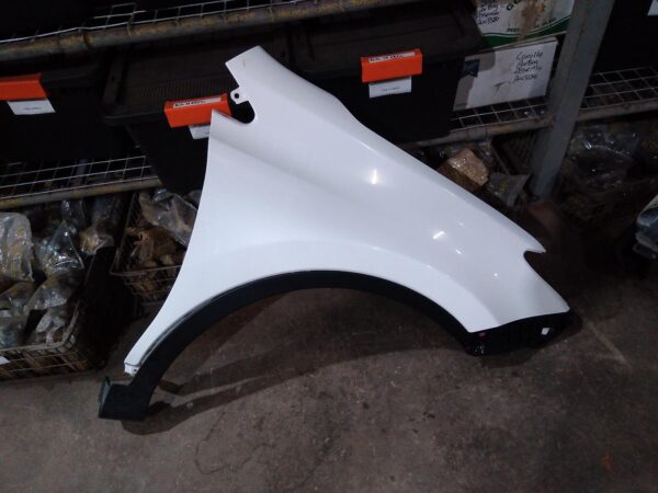 2013 TOYOTA RAV4 RIGHT GUARD