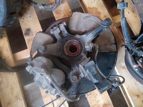 2008 MAZDA CX7 LEFT FRONT HUB ASSEMBLY