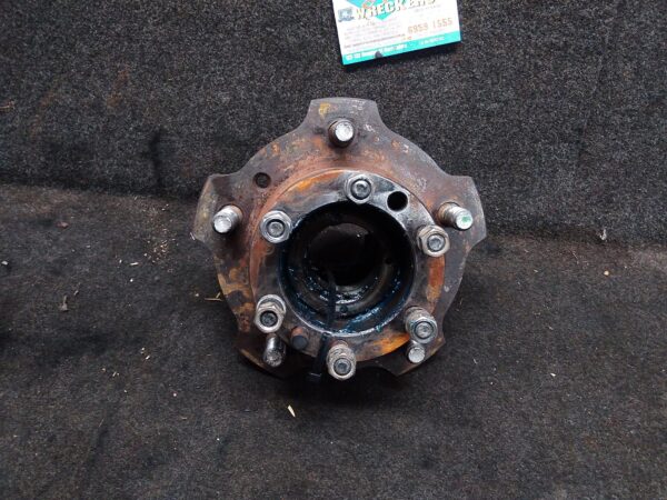 2018 TOYOTA LANDCRUISER LEFT REAR HUB ASSEMBLY