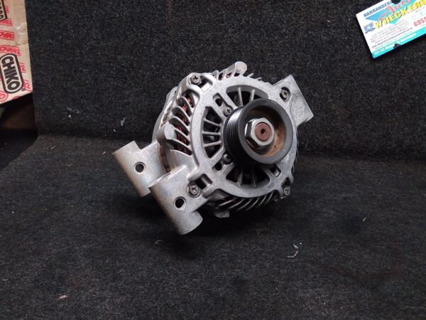2005 HOLDEN COMMODORE ALTERNATOR