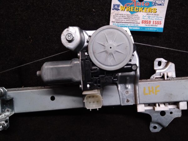 2016 NISSAN XTRAIL Left Front Window Reg/Motor