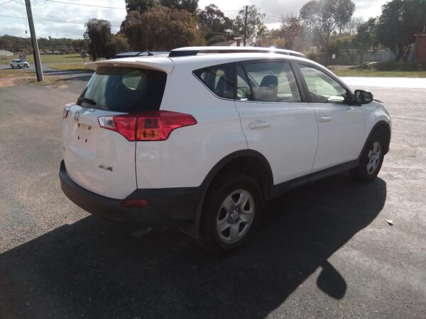 2013 TOYOTA RAV4 AIR CLEANER/BOX