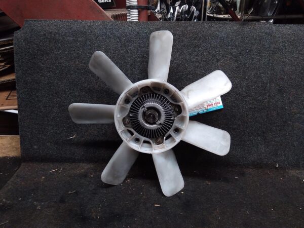 1996 TOYOTA HILUX FAN