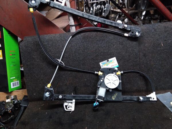 2005 FORD TERRITORY RIGHT FRONT WINDOW REG/MOTOR
