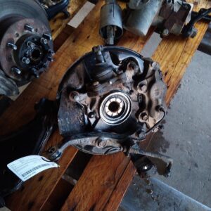 1999 TOYOTA HILUX Left Front Hub Assembly