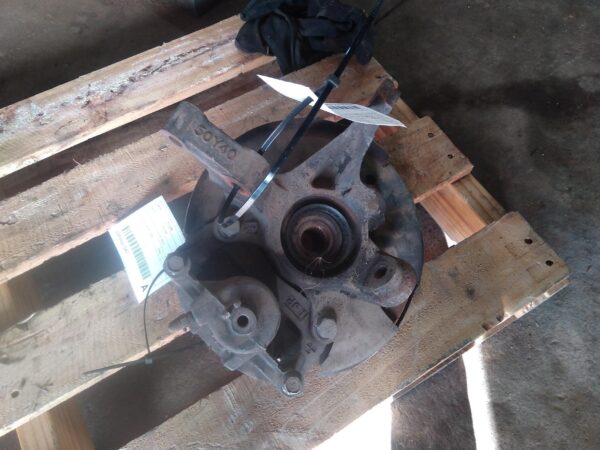 1992 NISSAN PULSAR RIGHT FRONT HUB ASSEMBLY