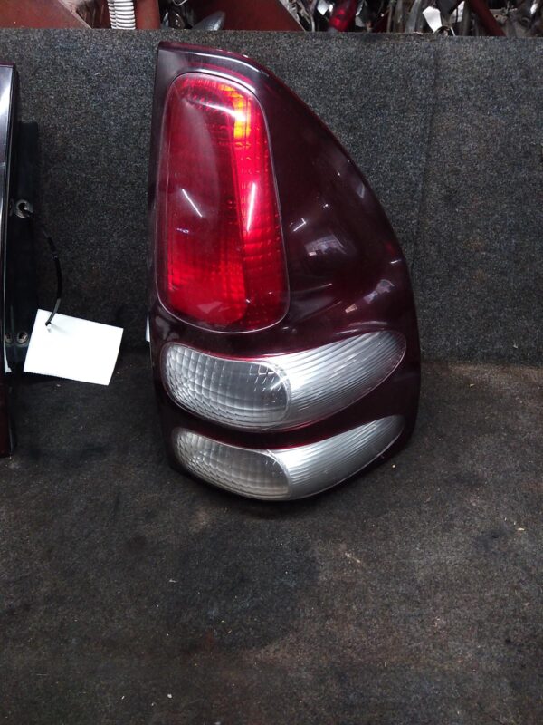2005 TOYOTA PRADO RIGHT TAILLIGHT