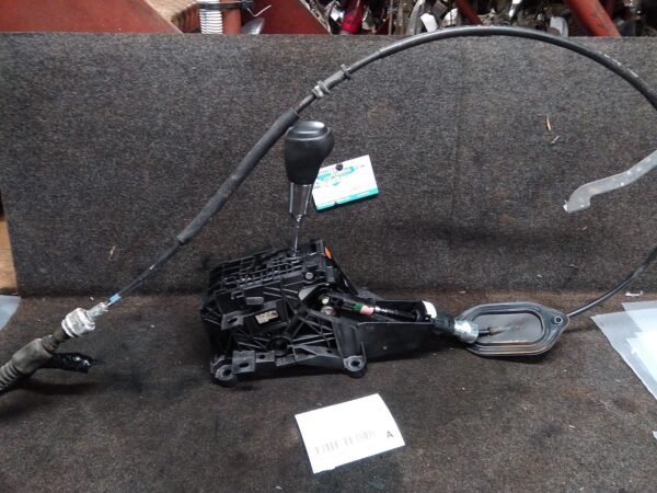 2013 TOYOTA RAV4 GEAR STICK/SHIFTER