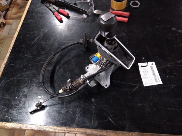 2006 HOLDEN ASTRA GEAR STICK/SHIFTER