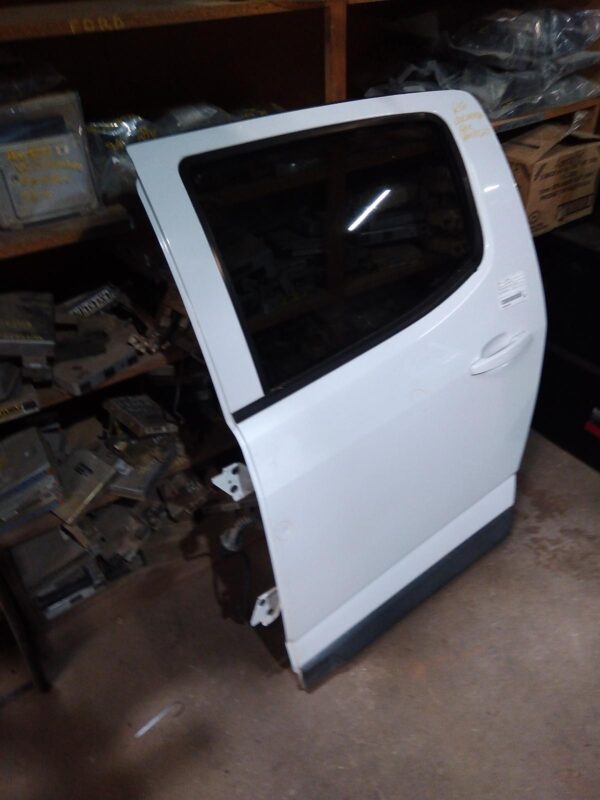 2015 HOLDEN COLORADO LEFT REAR DOOR/SLIDING