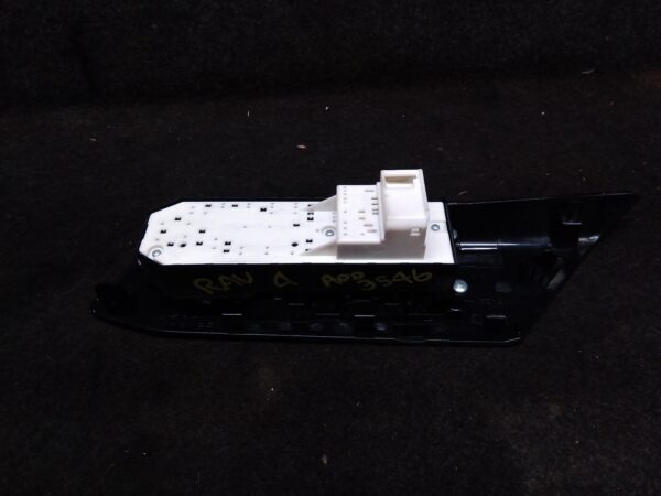 2013 TOYOTA RAV4 PWR DR WIND SWITCH